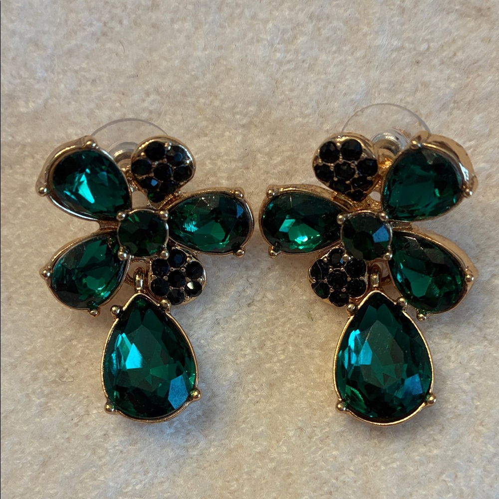 Talbots emerald green post earrings